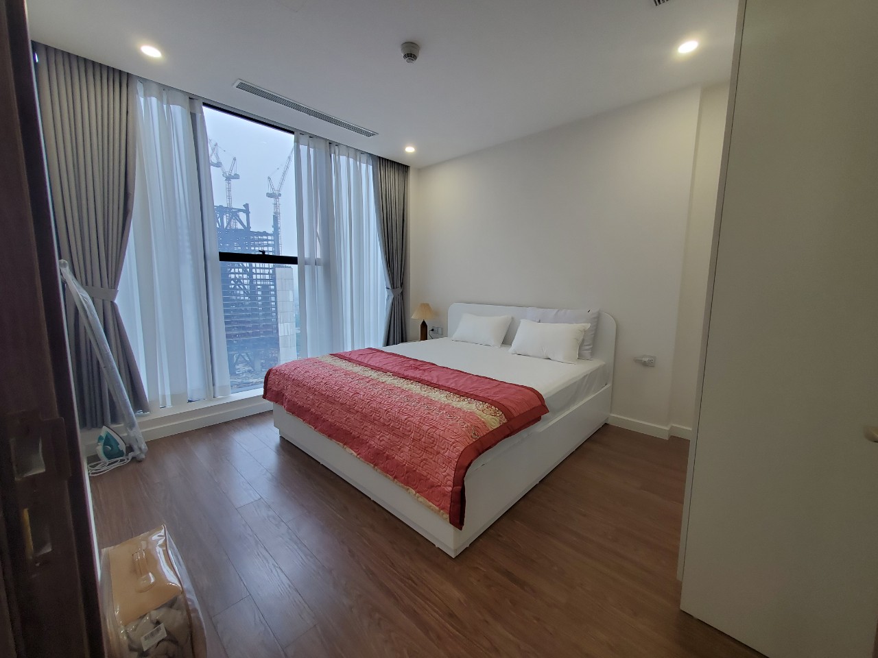 2-bedroom apartment for rent in S3 Sunshine City Ciputra 3