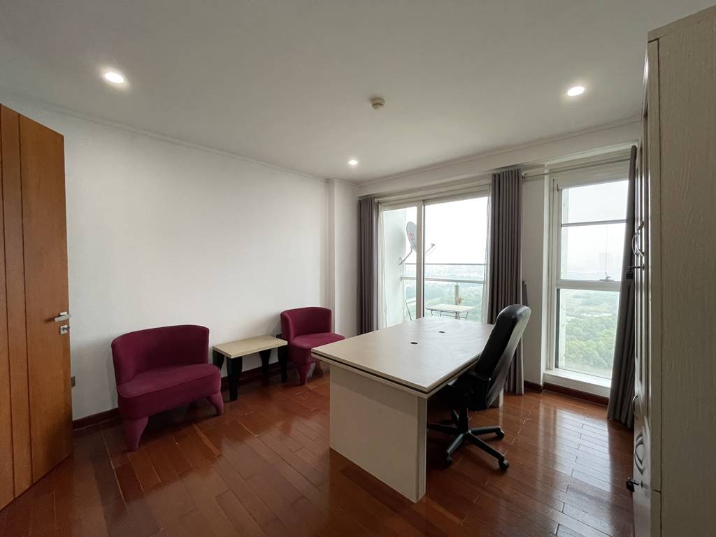 5-star apartment for rent in The Link L1, Ciputra Hanoi 11