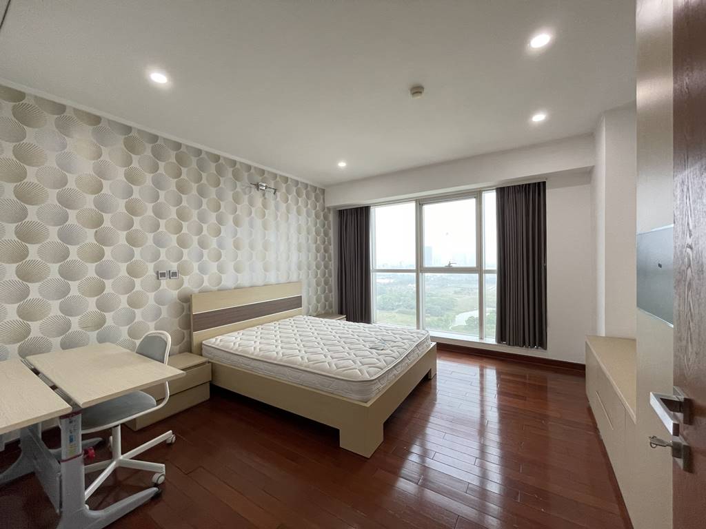 5-star apartment for rent in The Link L1, Ciputra Hanoi 12