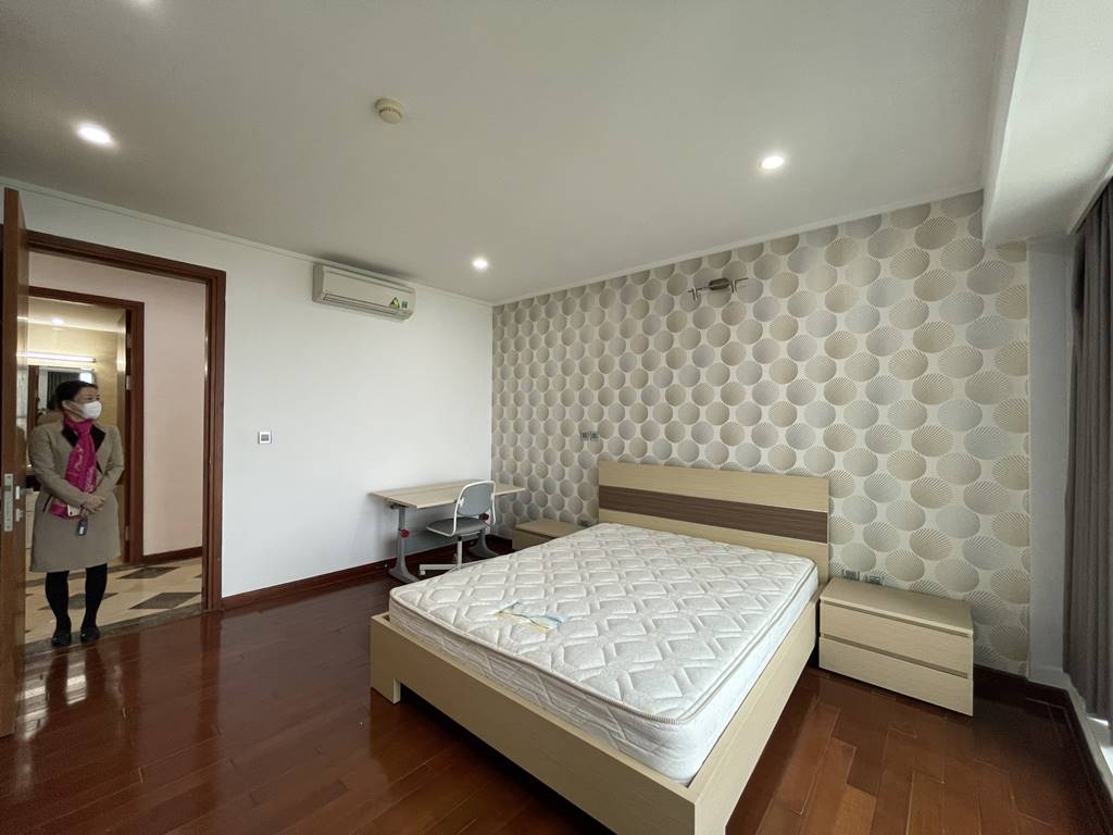 5-star apartment for rent in The Link L1, Ciputra Hanoi 13