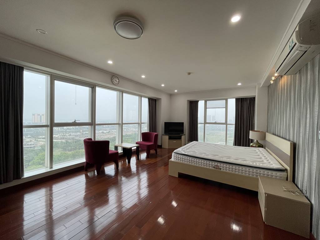 5-star apartment for rent in The Link L1, Ciputra Hanoi 14