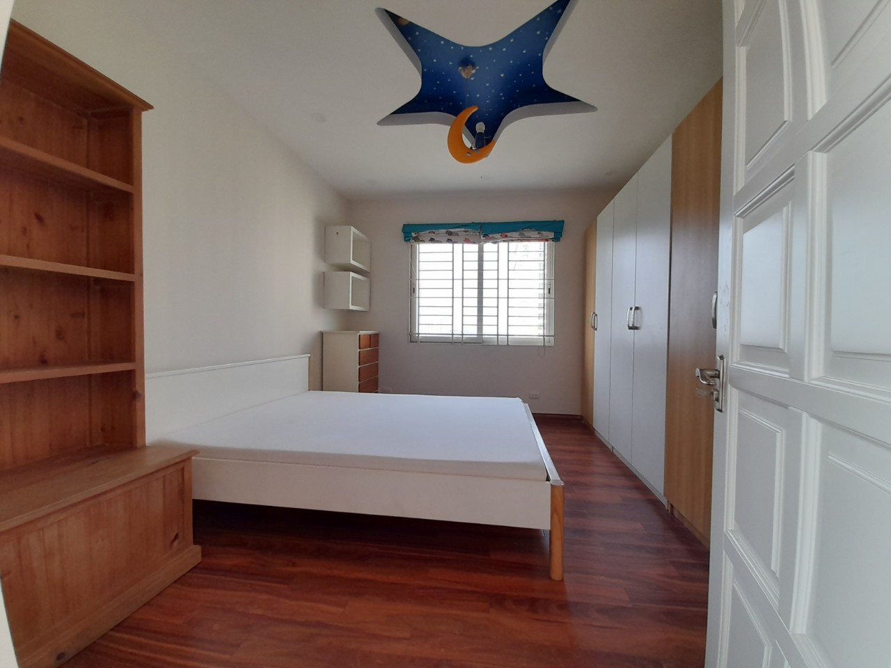 Apartment in E1 Ciputra, Tay Ho with nice living space for rent 13