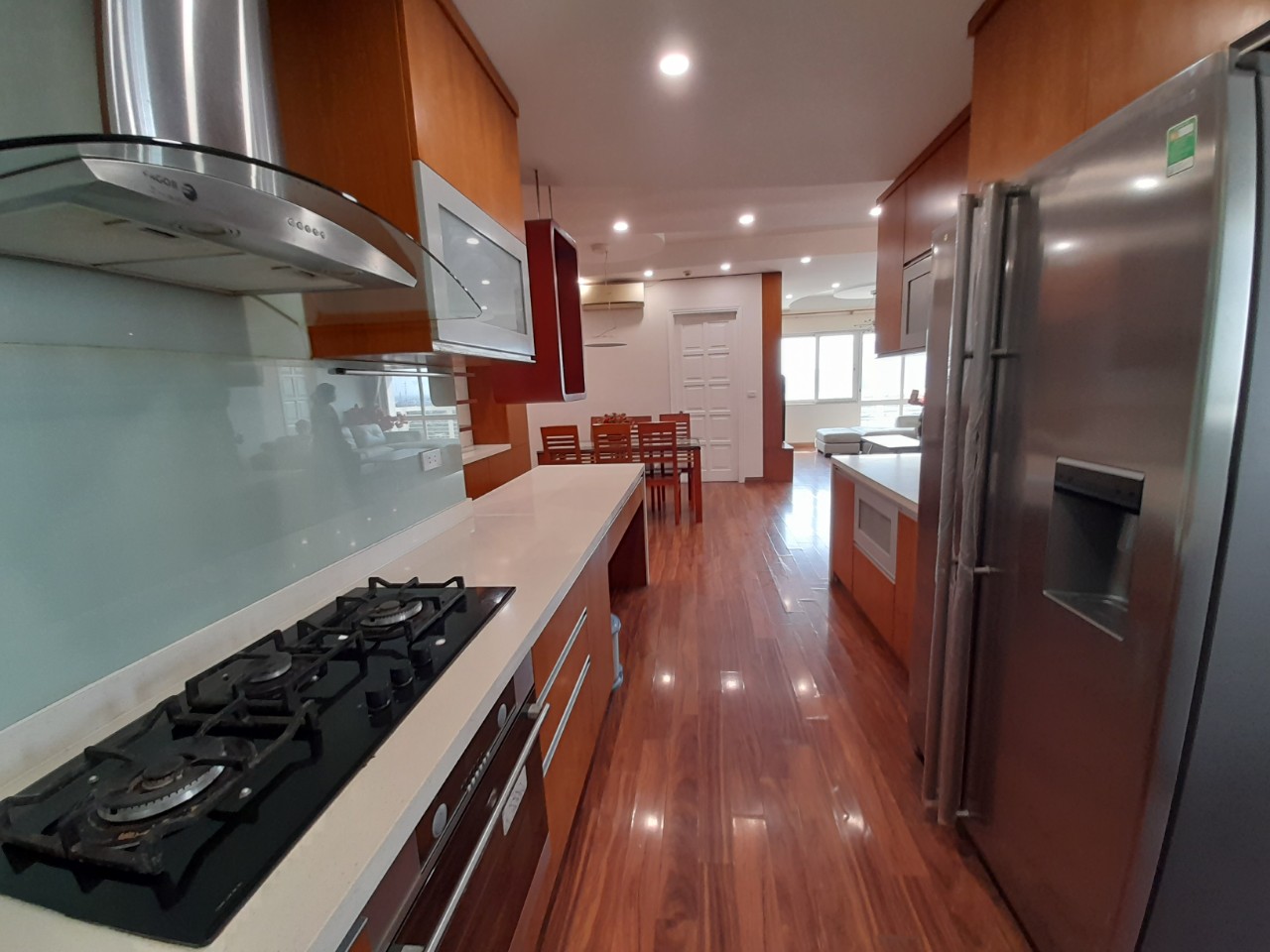Apartment in E1 Ciputra, Tay Ho with nice living space for rent 6