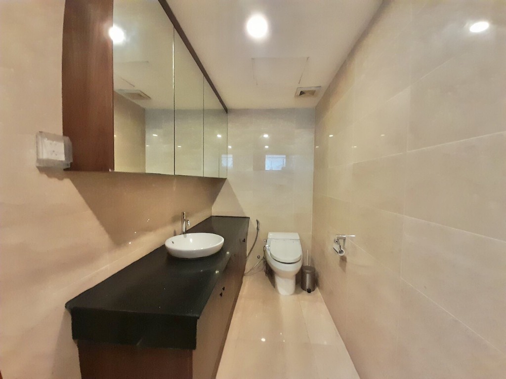 Beautiful golf-view apartment for rent in L2 Ciputra 20