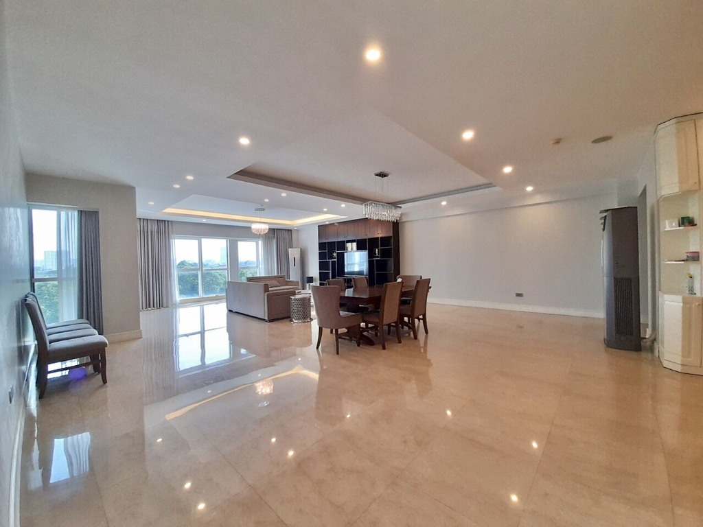Beautiful golf-view apartment for rent in L2 Ciputra 5