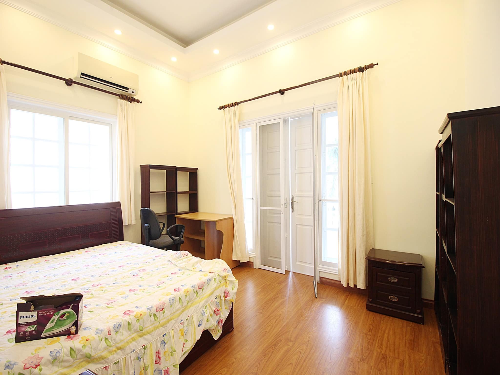 Bright and airy house for rent in C block, near SIS 8