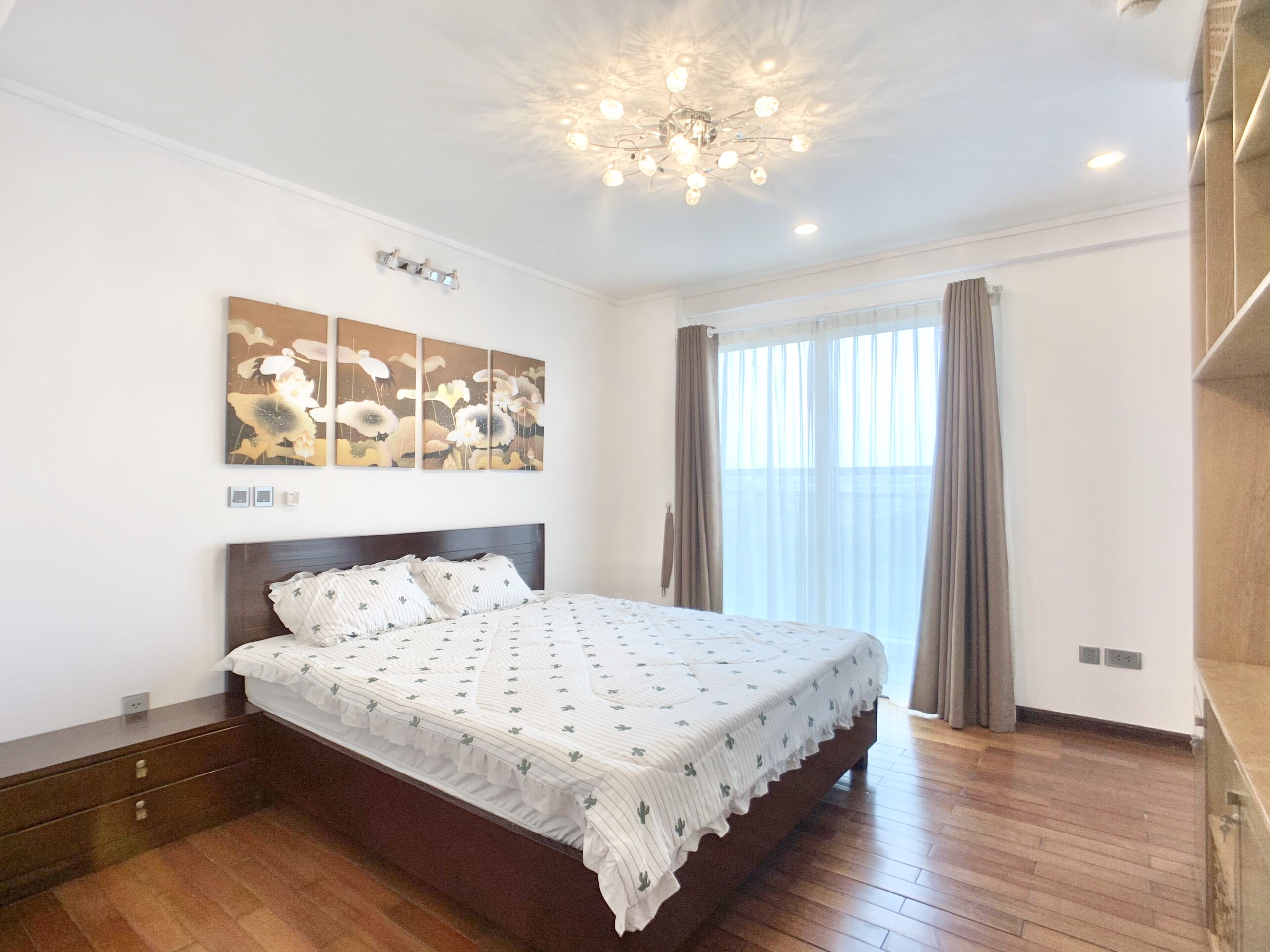 CHARMING APARTMENT FOR RENT 154M2 IN L2 CIPUTRA 2