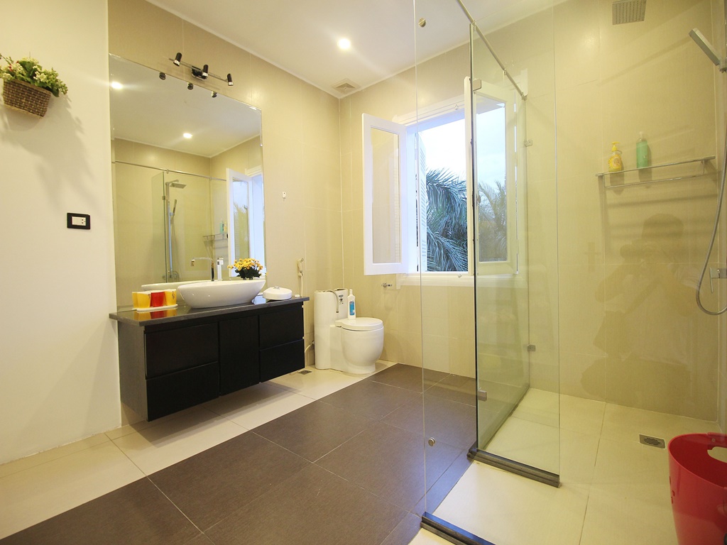 Elegant house for rent in Ciputra with modern furniture, near SIS & Hanoi Academy 16
