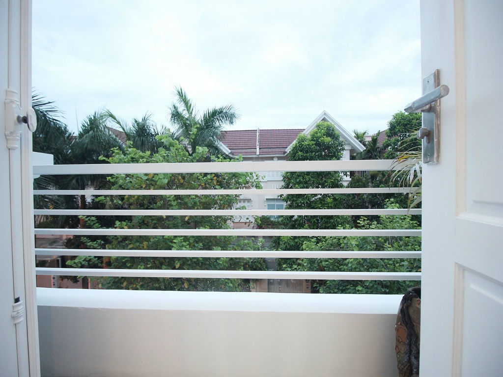 Elegant house for rent in Ciputra with modern furniture, near SIS & Hanoi Academy 23