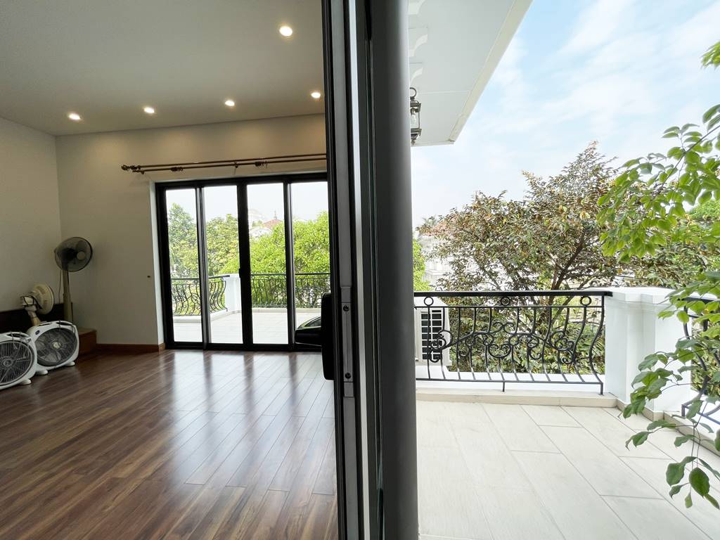 Excellent house for rent in Ciputra Hanoi 36