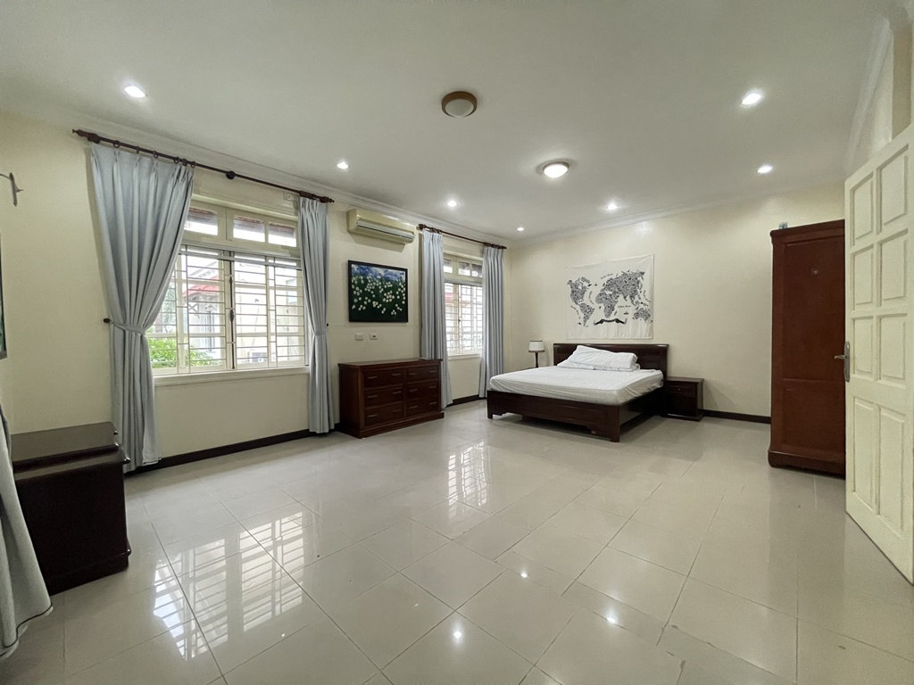 Fully furnished villa in C block, Ciputra for rent at only 1300 USD per month 21