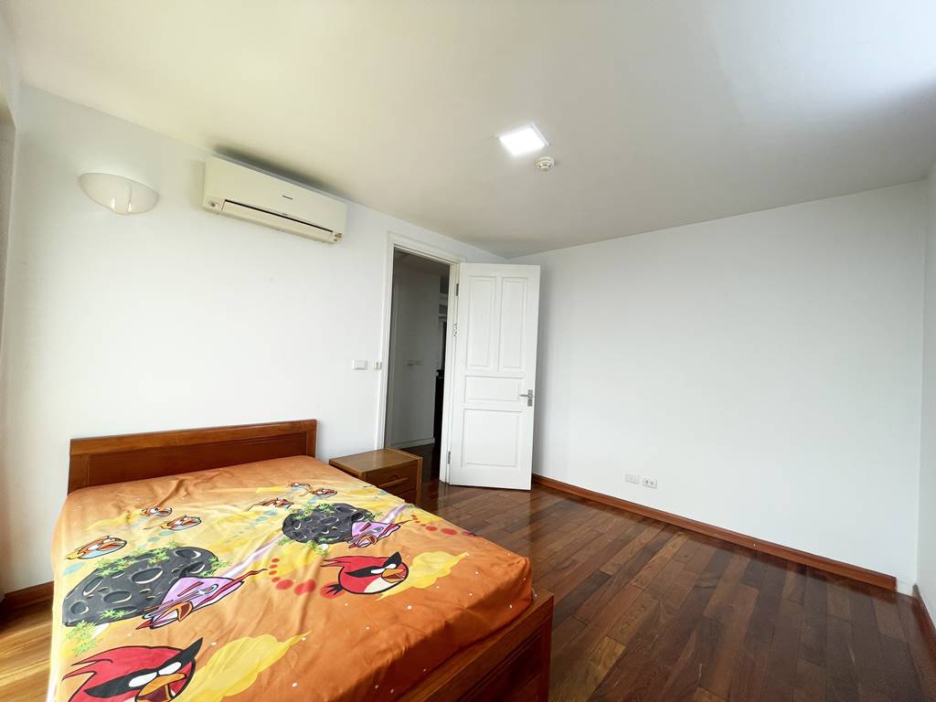 Gorgeous 4 - bedroom apartment for rent in P2 Ciputra 19