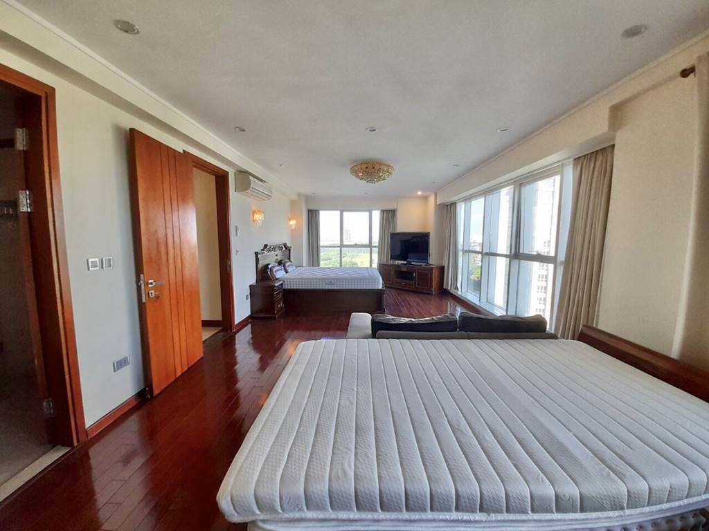 Great golf view apartment in L1 Ciputra for rent 13