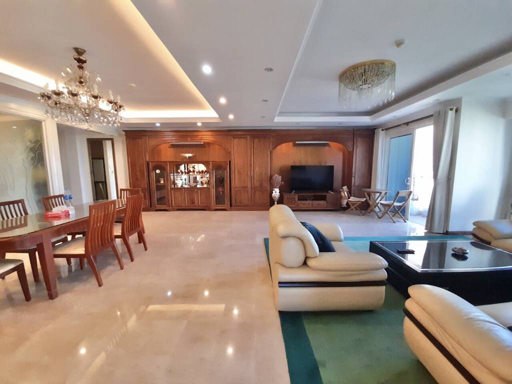 Great golf view apartment in L1 Ciputra for rent 2