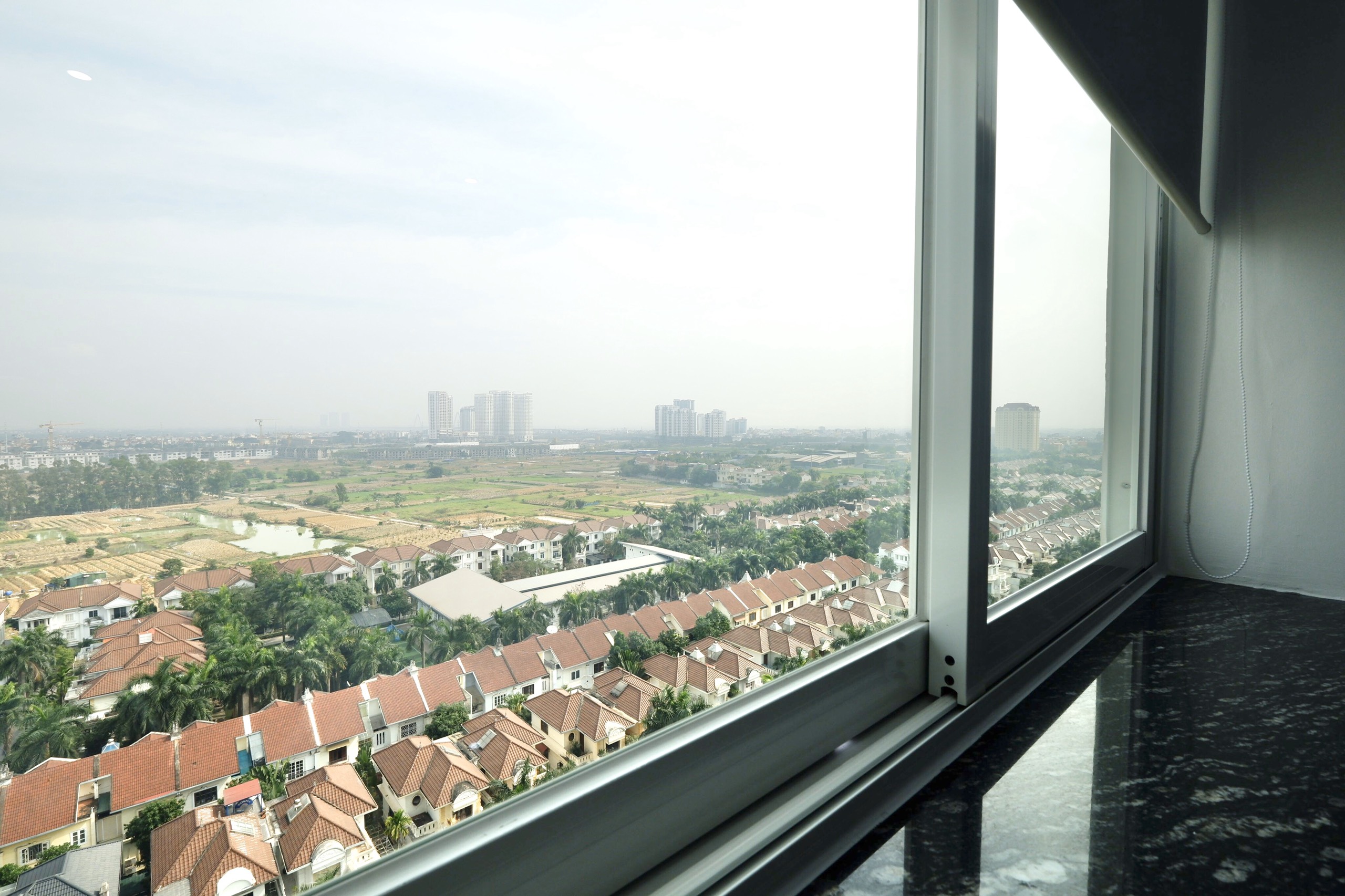 High-class apartment worth to rent in E4 Ciputra 13