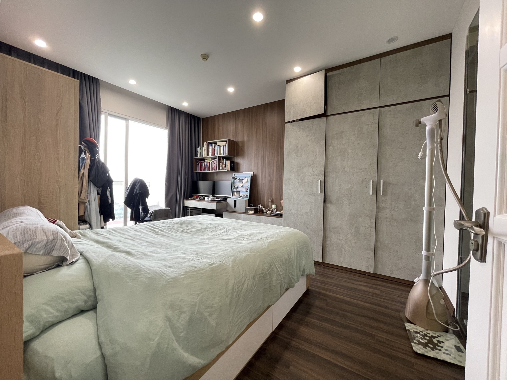 High-end 3-bedroom apartment for rent in E5 Ciputra 14