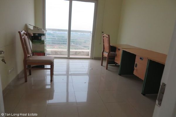 Letting 4 bedrooms apartment in E4 Ciputra, Tay Ho district, Hanoi (Ref: R531) 8