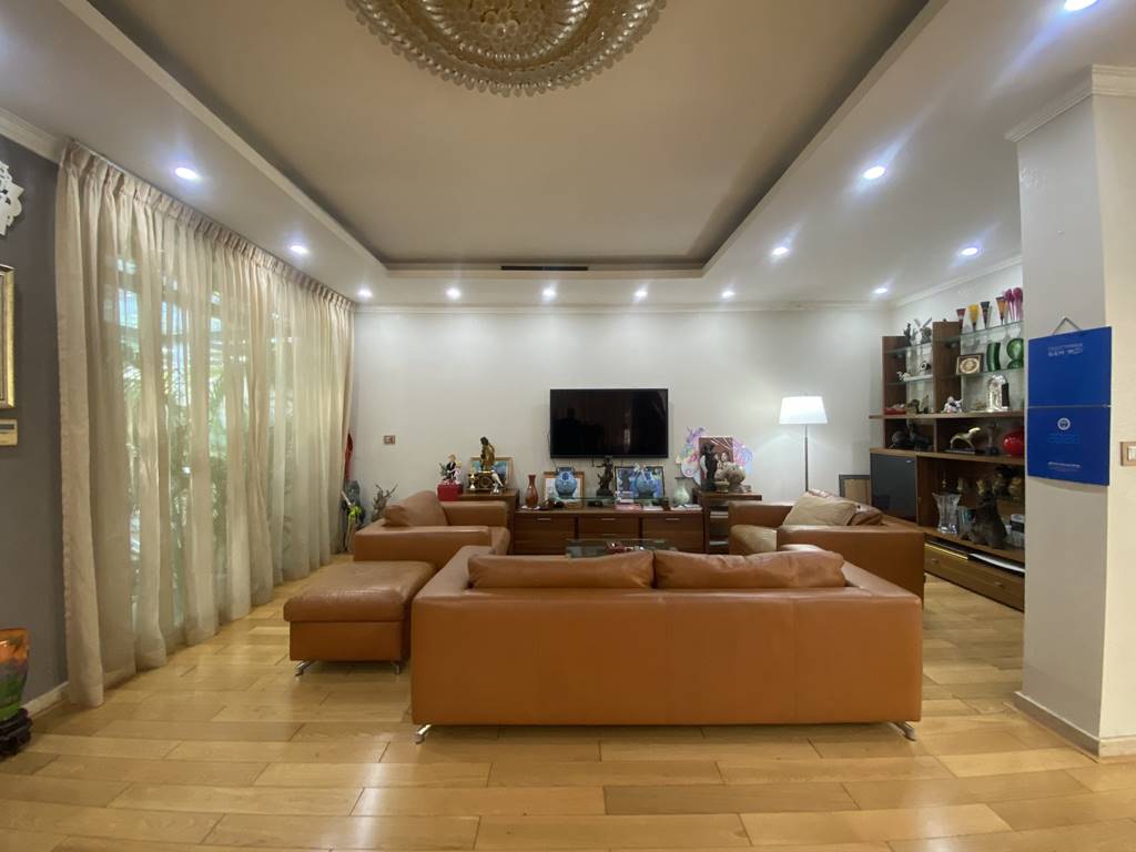 Luxurious villa for rent in C Ciputra, close to SIS Hanoi 10