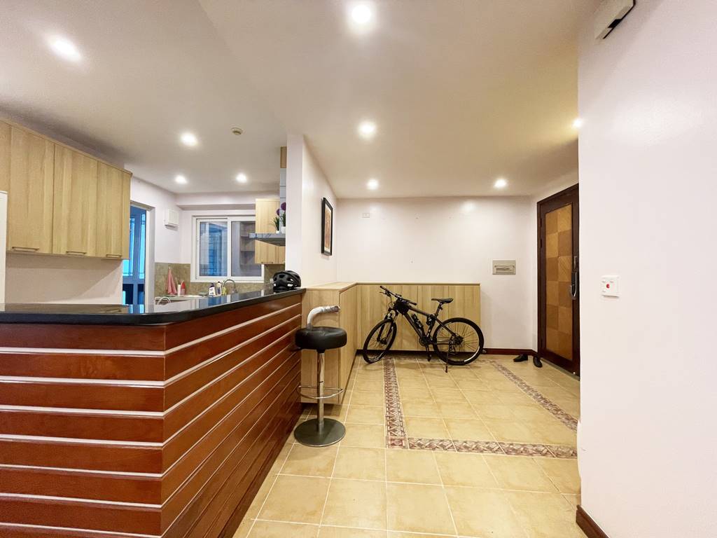 Nice 4 - bedroom apartment in E4 Ciputra for rent 9