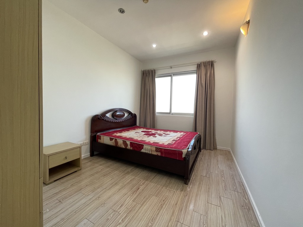Nice 4-bedroom apartment for rent in E4 Ciputra Tay Ho 14