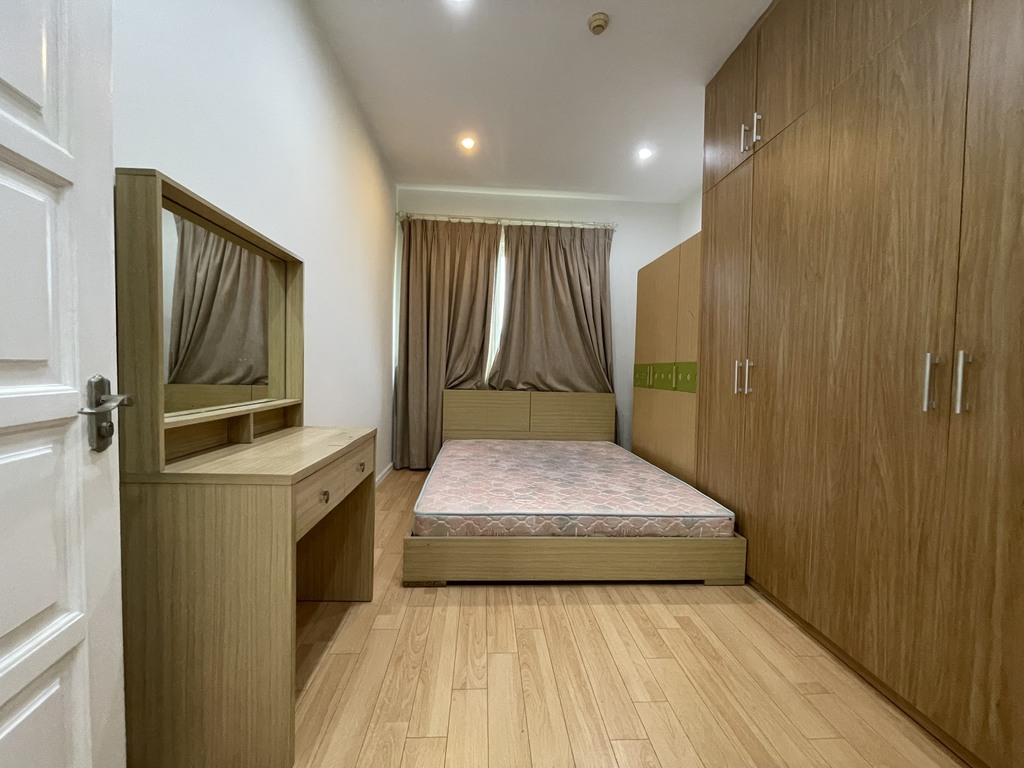 Nice 4-bedroom apartment for rent in E4 Ciputra Tay Ho 16