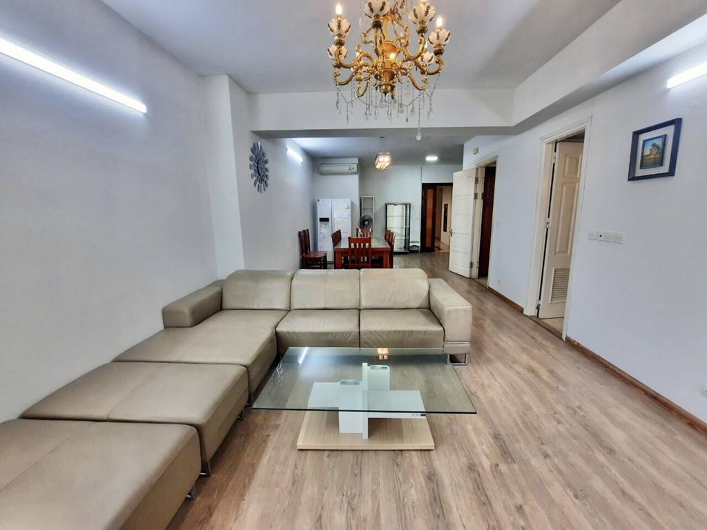 Beautiful E5 Ciputra apartment for rent for fully furnished
