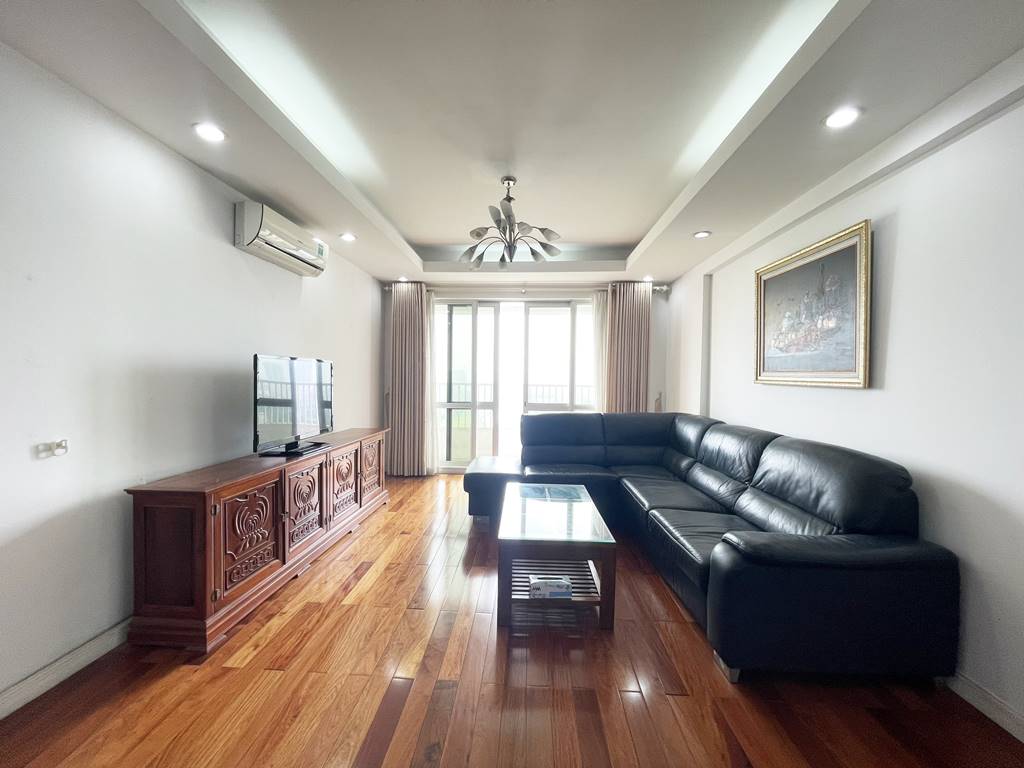 Gorgeous 4 - bedroom apartment for rent in P2 Ciputra