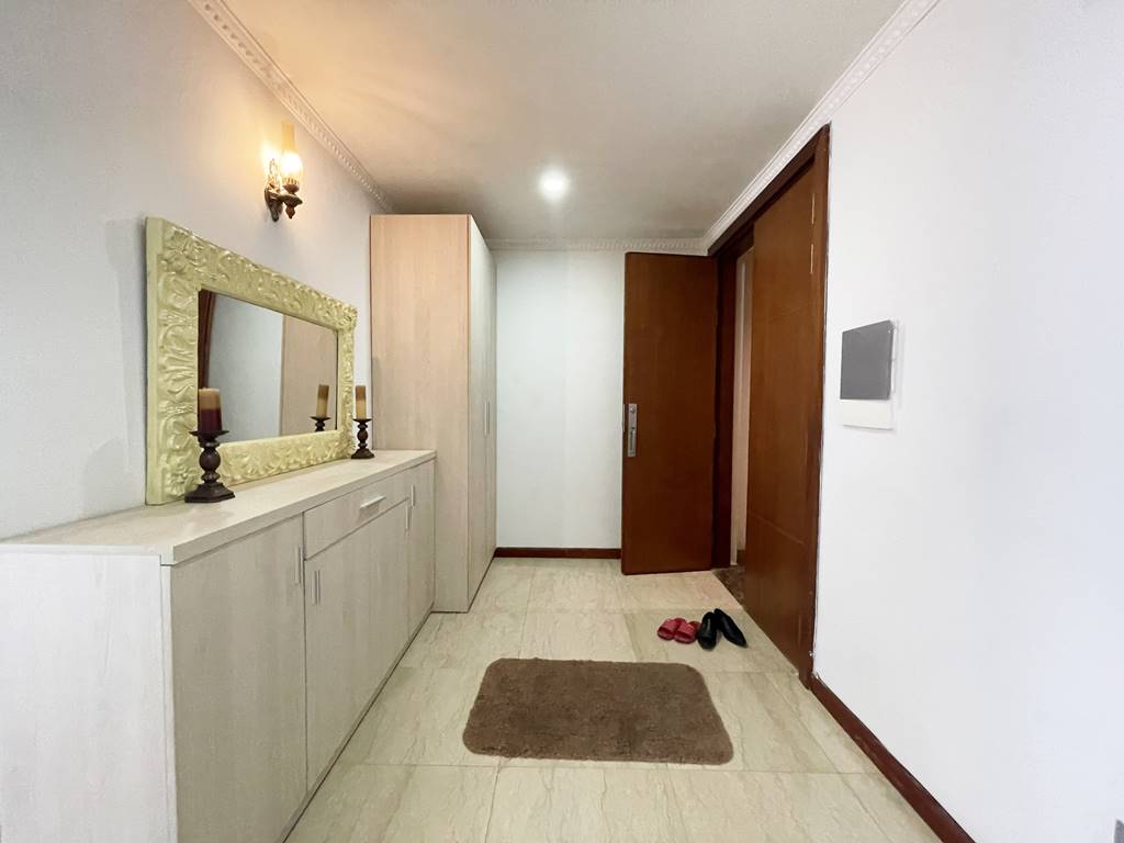 Spacious 3 - bedroom apartment to rent in L2 Ciputra 10