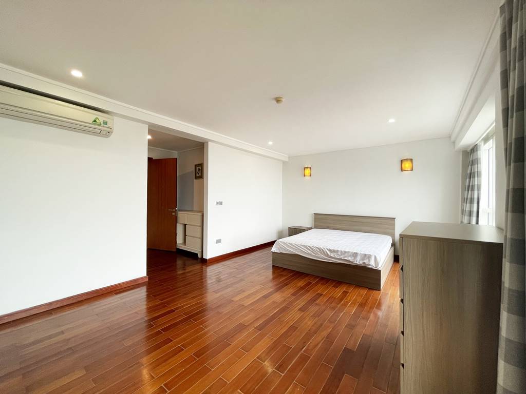 Spacious 3 - bedroom apartment to rent in L2 Ciputra 22