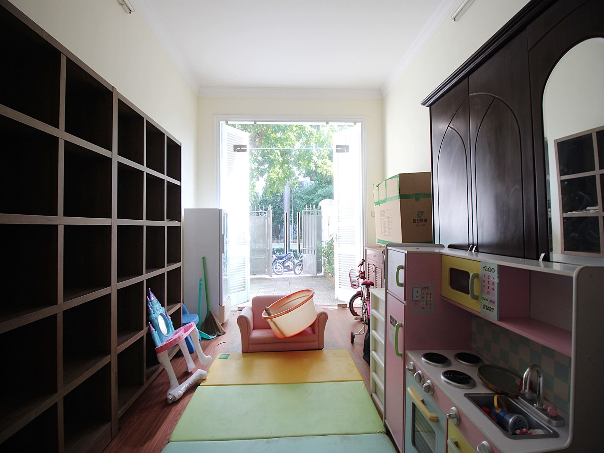 Bright and airy house for rent in C block, near SIS 6