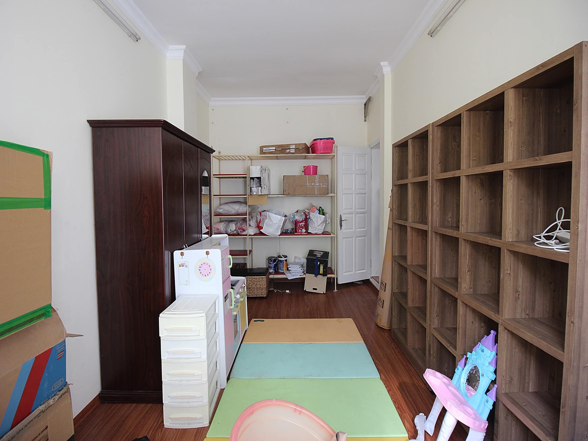 Bright and airy house for rent in C block, near SIS 7