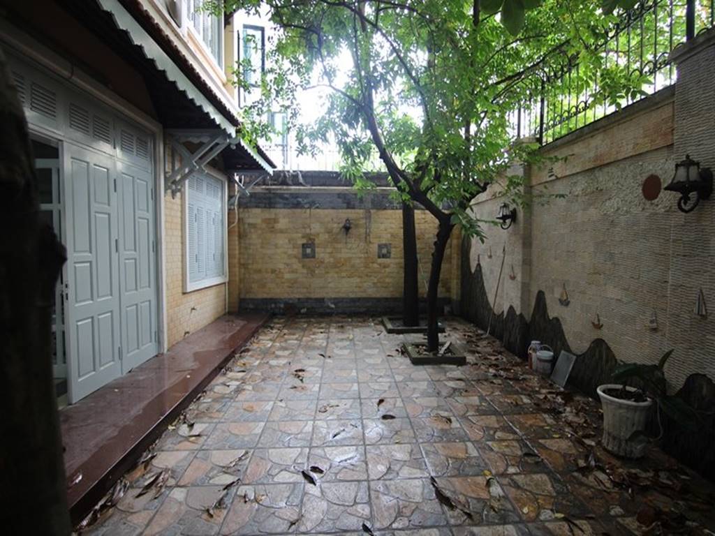 Cheap 230SQM villa in Ciputra Hanoi for rent at only 1800USD 14
