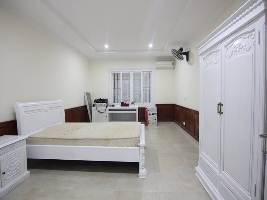 Cheap 230SQM villa in Ciputra Hanoi for rent at only 1800USD 7