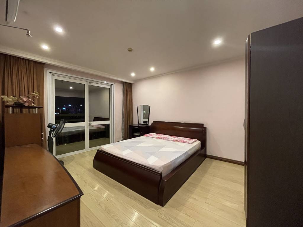 Cheap fully furnished 3BRs apartment in G3 Ciputra for rent 9
