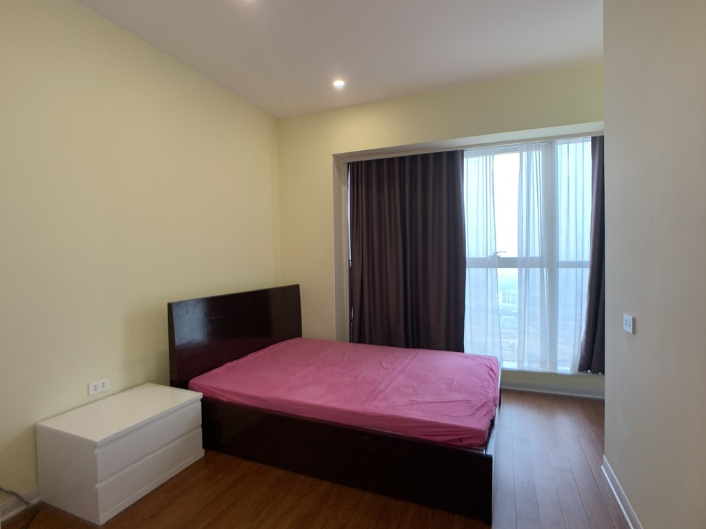 Fully furnished 3 bedrooms for rent in L1 Ciputra 12