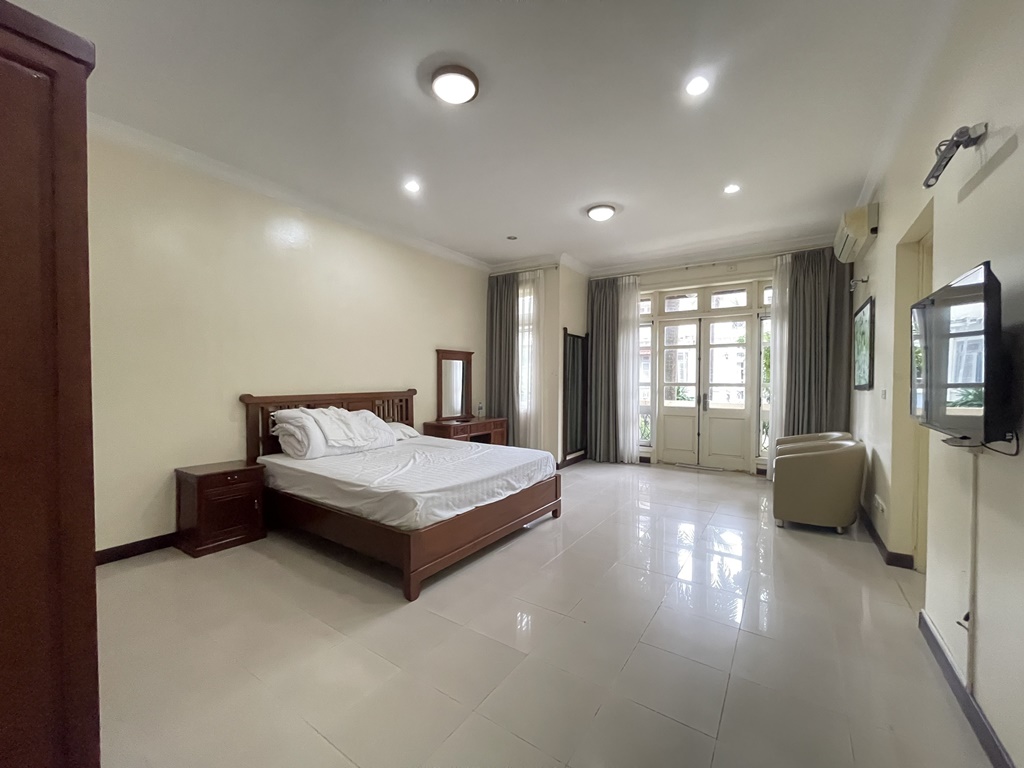 Fully furnished villa in C block, Ciputra for rent at only 1300 USD per month 24