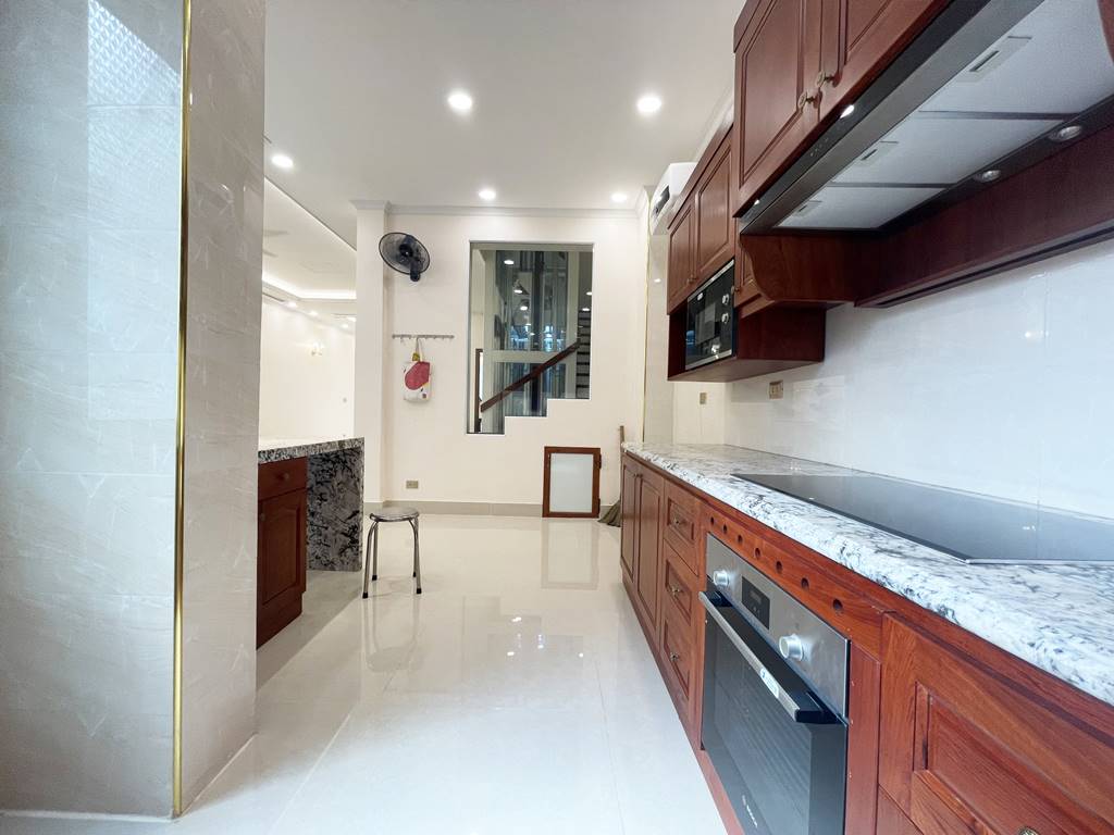 Hot villa with an elevator for rent in T5 Ciputra 6