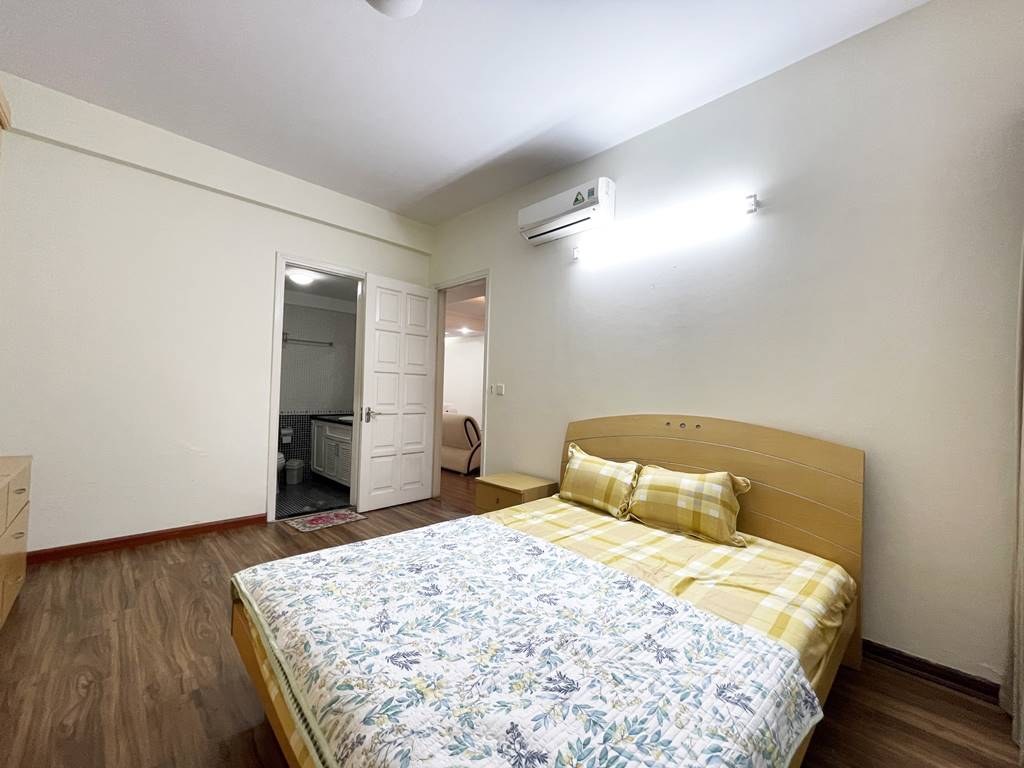 Impressive 3BHK apartment for rent in E5 Ciputra 15