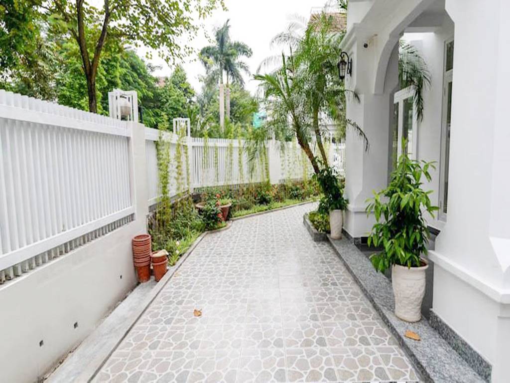 Opulent 350SQM garden villa in T4 Ciputra for rent