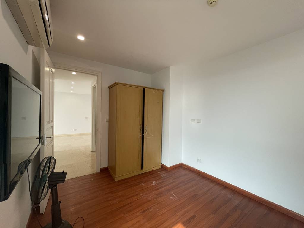 Nice no-option apartment for rent in P1 Ciputra 16