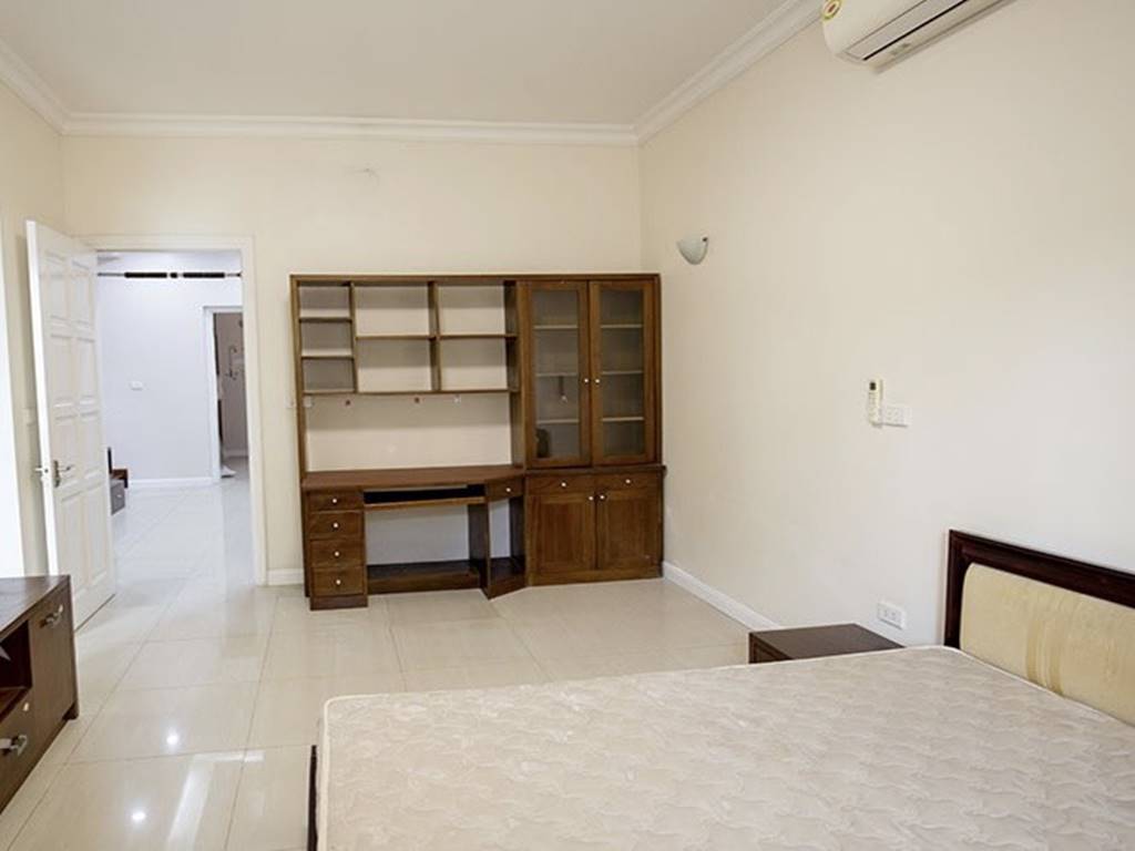 Partly furnished 140SQM villa for rent in T6 Ciputra 15