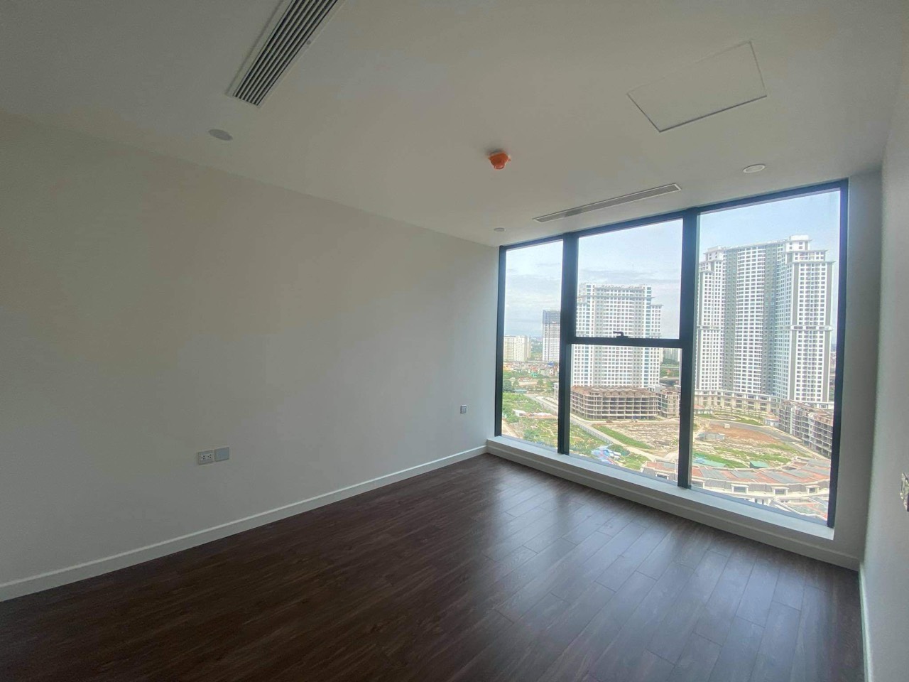 A 3-bedroom apartment for sale in Sunshine City - Building S5 - Internal: 98sqm