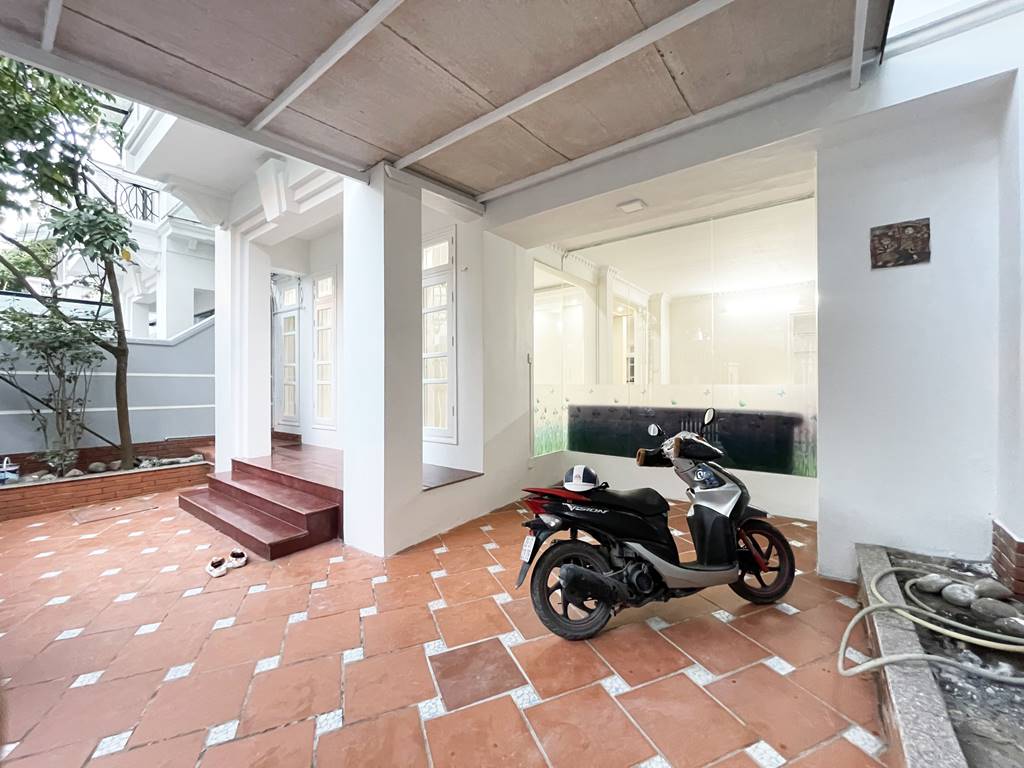 Well-renovated 4-bedroom villa for rent in C block, Ciputra Hanoi